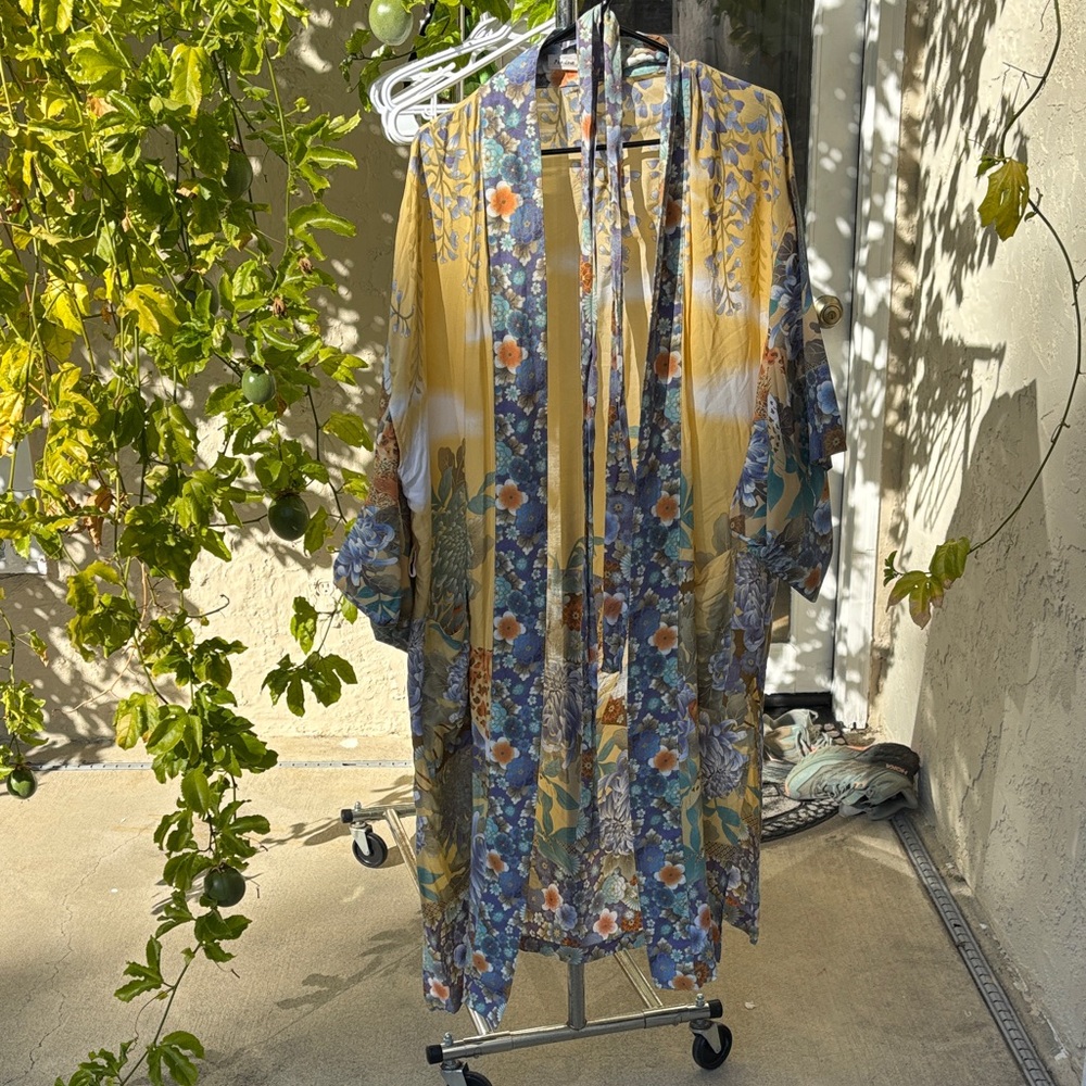 Floral Women's Robe in Yellow and Blue